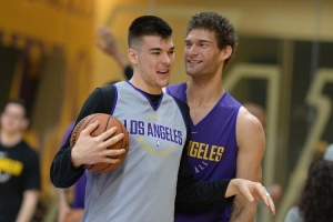 巴爷：祖巴茨是最被低估的球员之一 快船基本上从湖人白捡到他