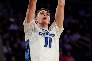 截胡湖人的新秀！卡尔克布伦纳6中5拿下10分11板2帽 5前板显活力