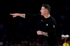 雷迪克：勇士以联动的脑组织般的状态打球 我们还没到这种程度